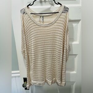 Guess lightweight tunic Knit Sweater, Large.